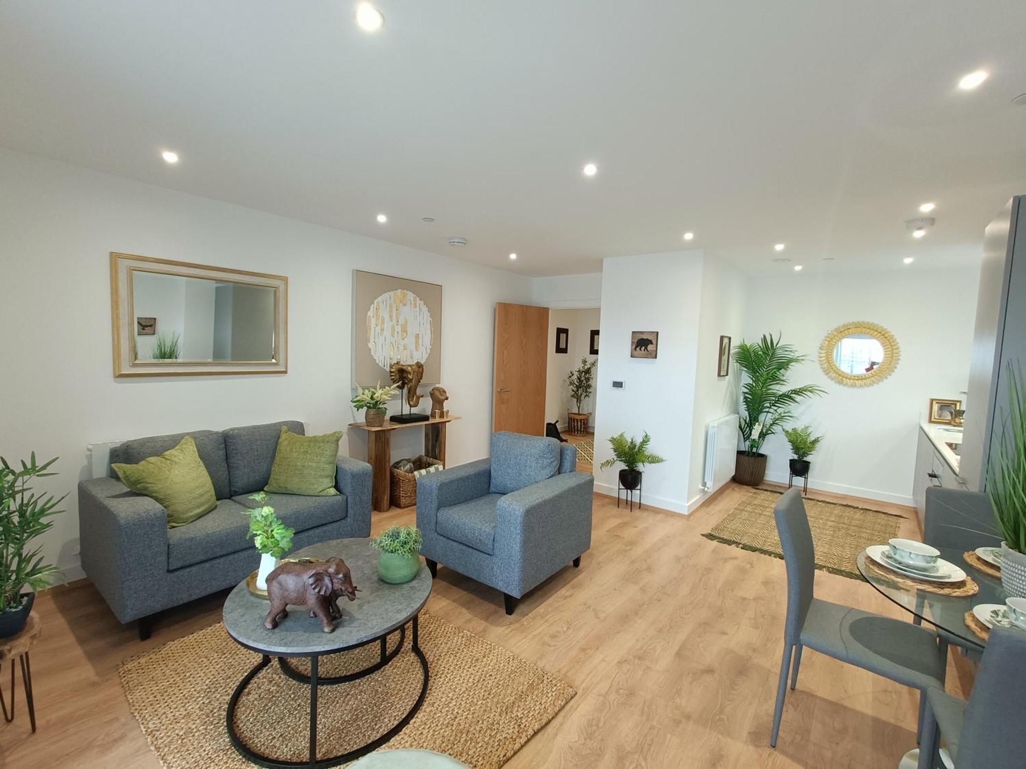 Snuggle Inn - Riverside Apartments - Views Over Looking London River Thames, Close To O2 Arena, London Excel, London City Airport, Thames Clipper- River Boat Service, Woolwich Ferry, Onsite Parking, Twin Room Option Available מראה חיצוני תמונה