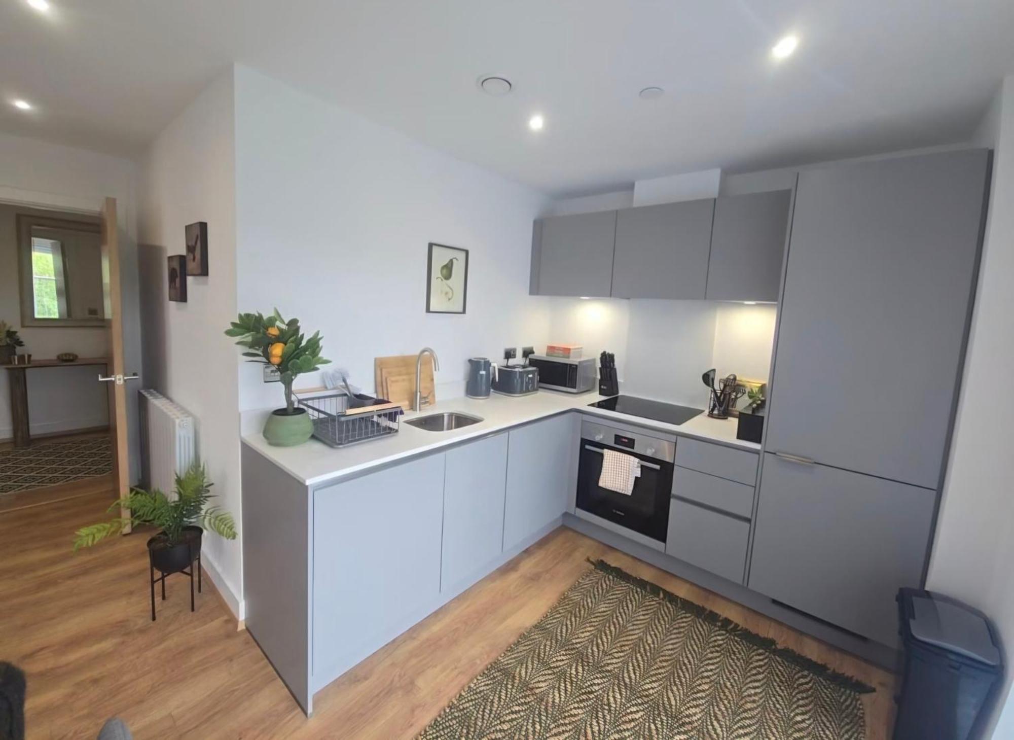 Snuggle Inn - Riverside Apartments - Views Over Looking London River Thames, Close To O2 Arena, London Excel, London City Airport, Thames Clipper- River Boat Service, Woolwich Ferry, Onsite Parking, Twin Room Option Available מראה חיצוני תמונה